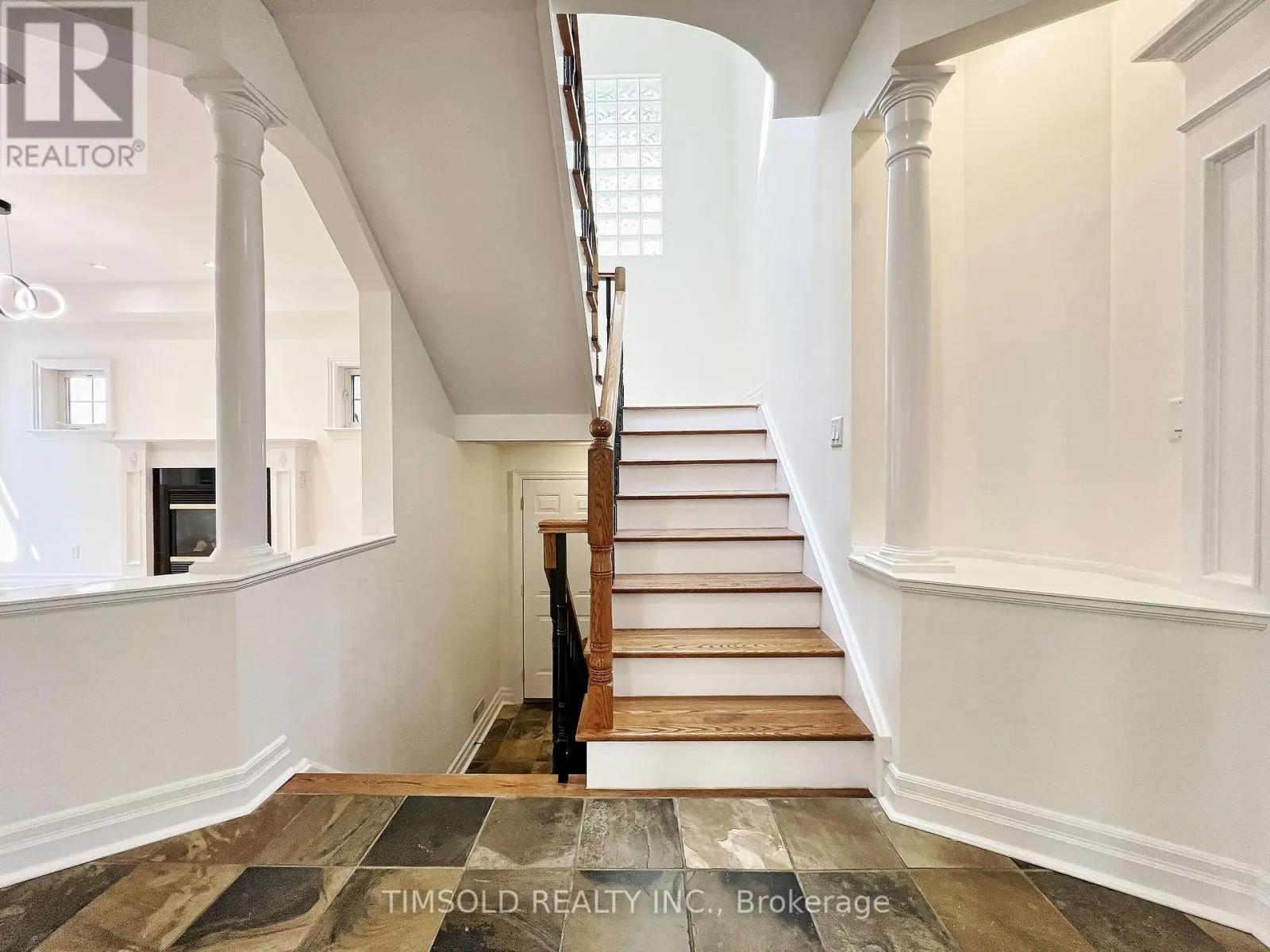 507 BROADWAY AVENUE