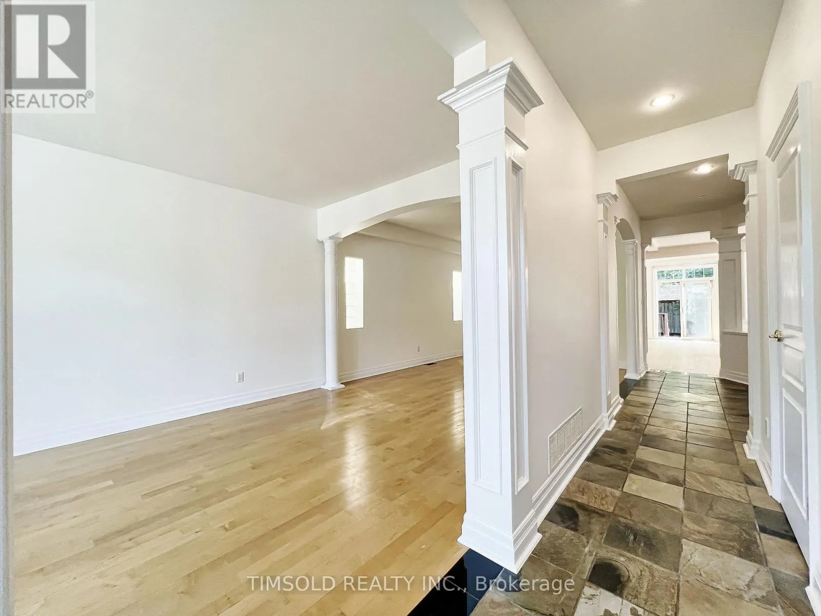 507 BROADWAY AVENUE