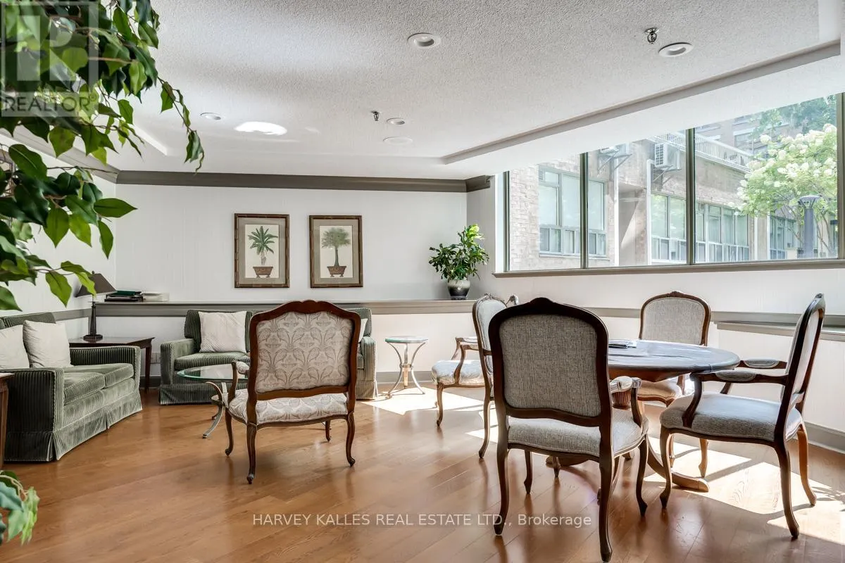 727 - 3600 YONGE STREET