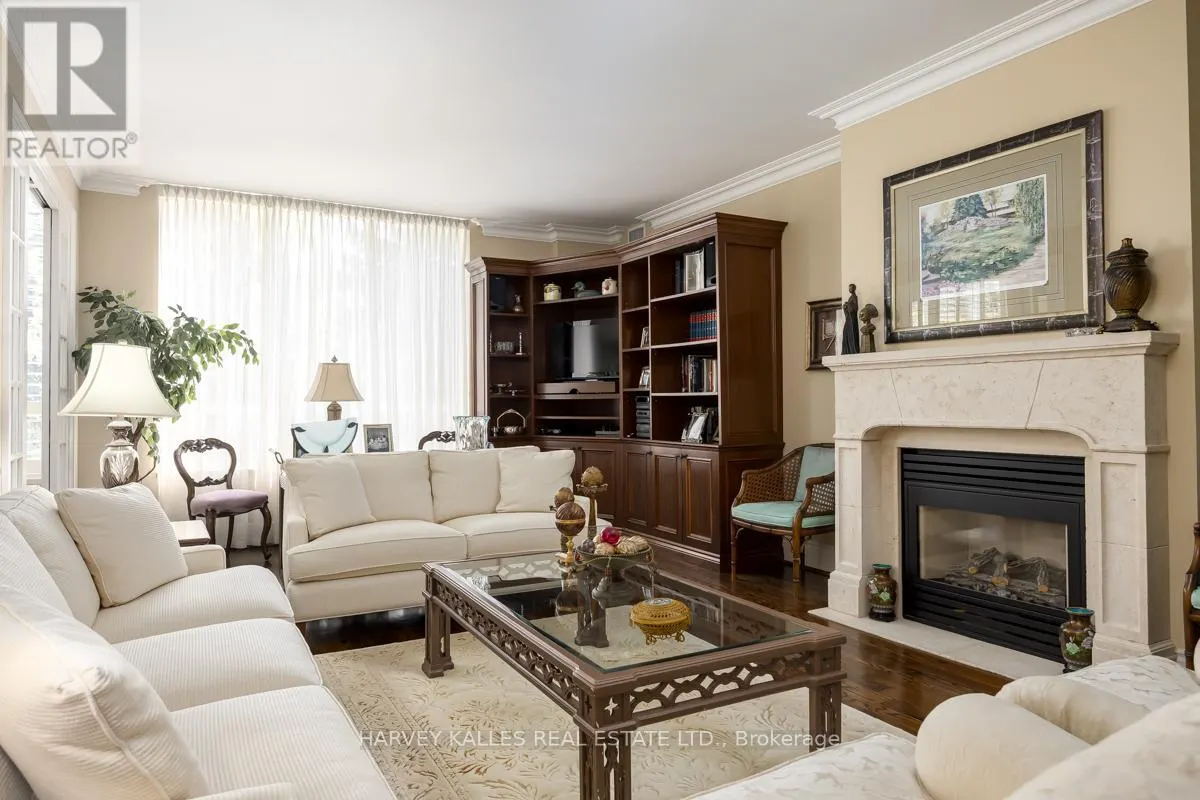727 - 3600 YONGE STREET