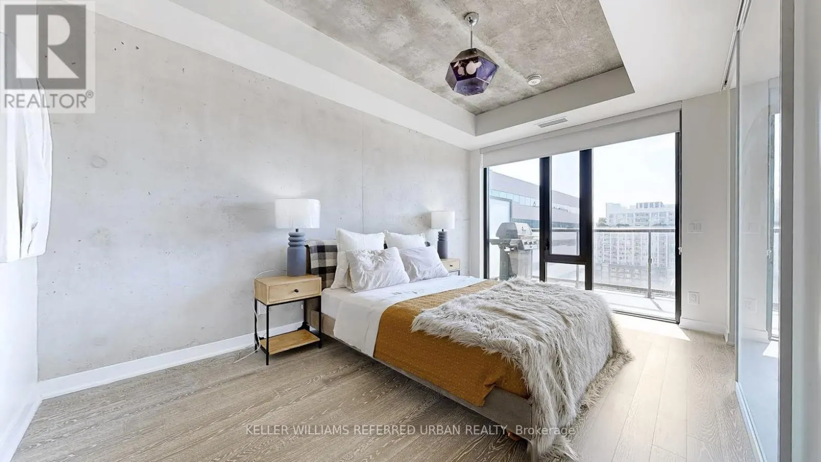 1206 - 608 RICHMOND STREET W