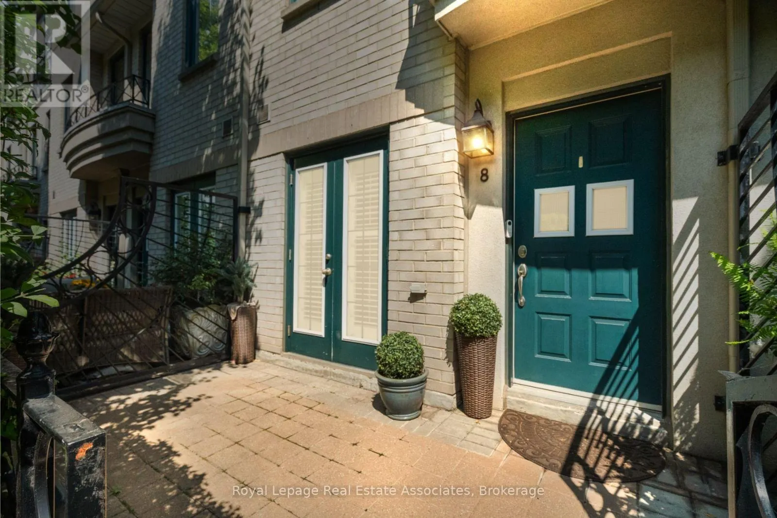 8 - 1 BAXTER STREET