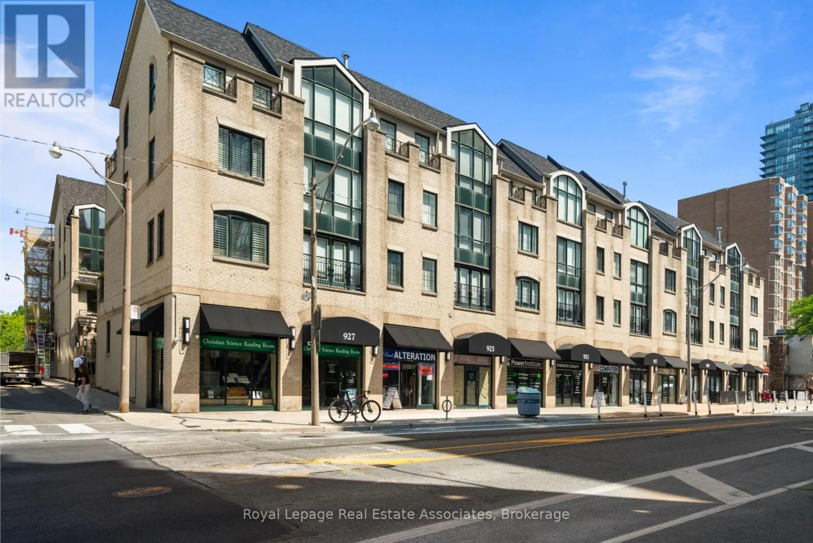 8 - 1 BAXTER STREET