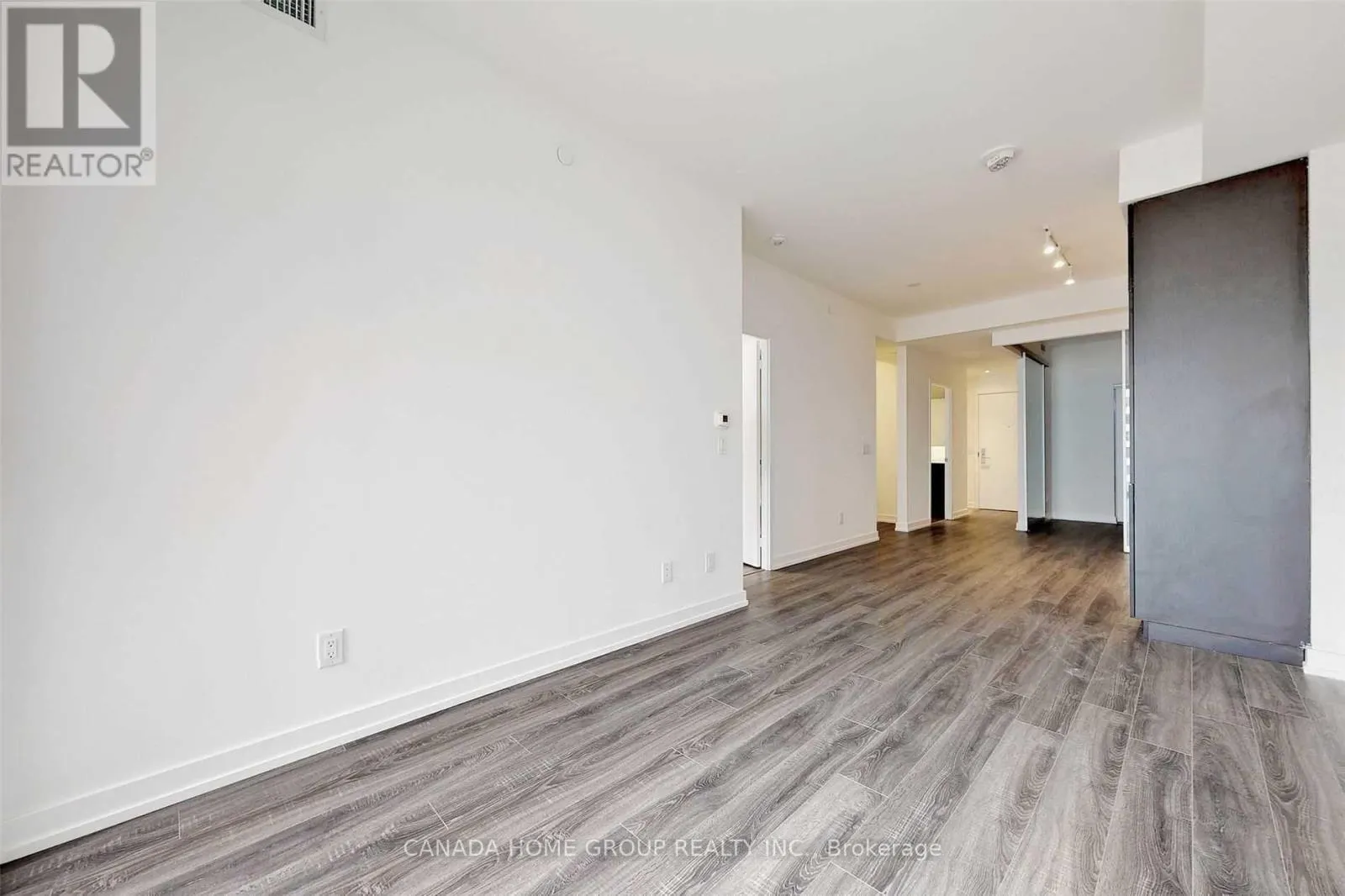 1808 - 20 EDWARD STREET