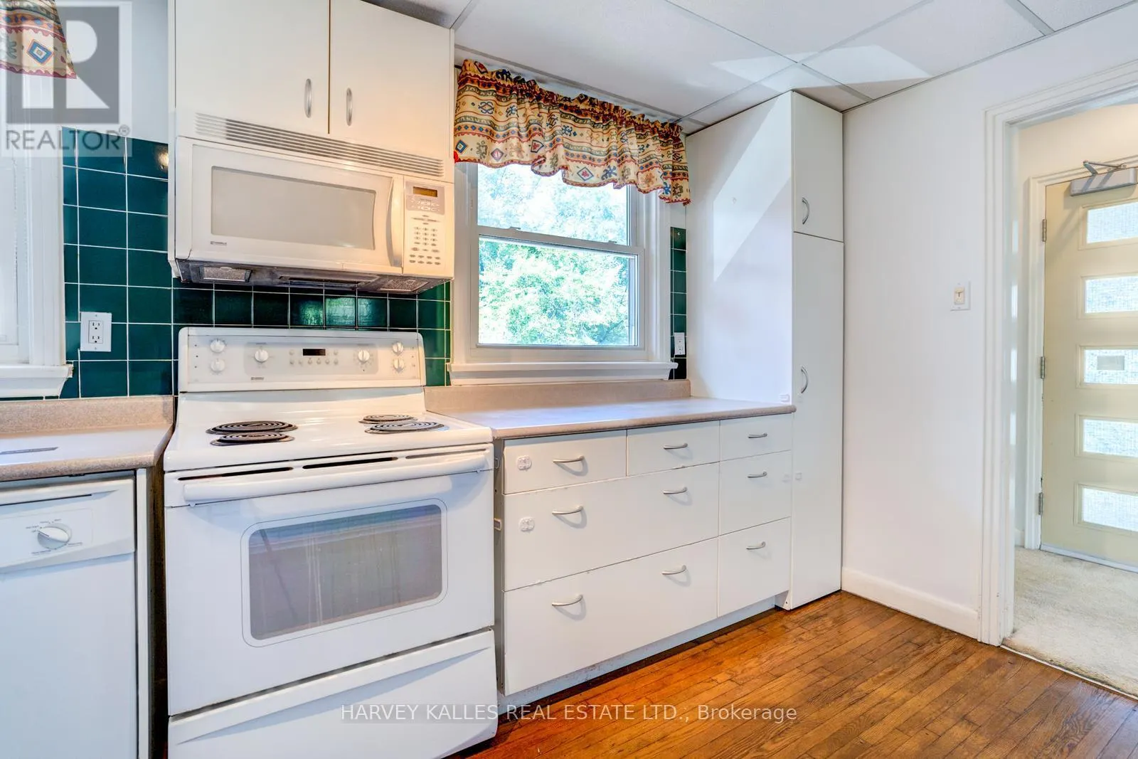47 RANLEIGH AVENUE