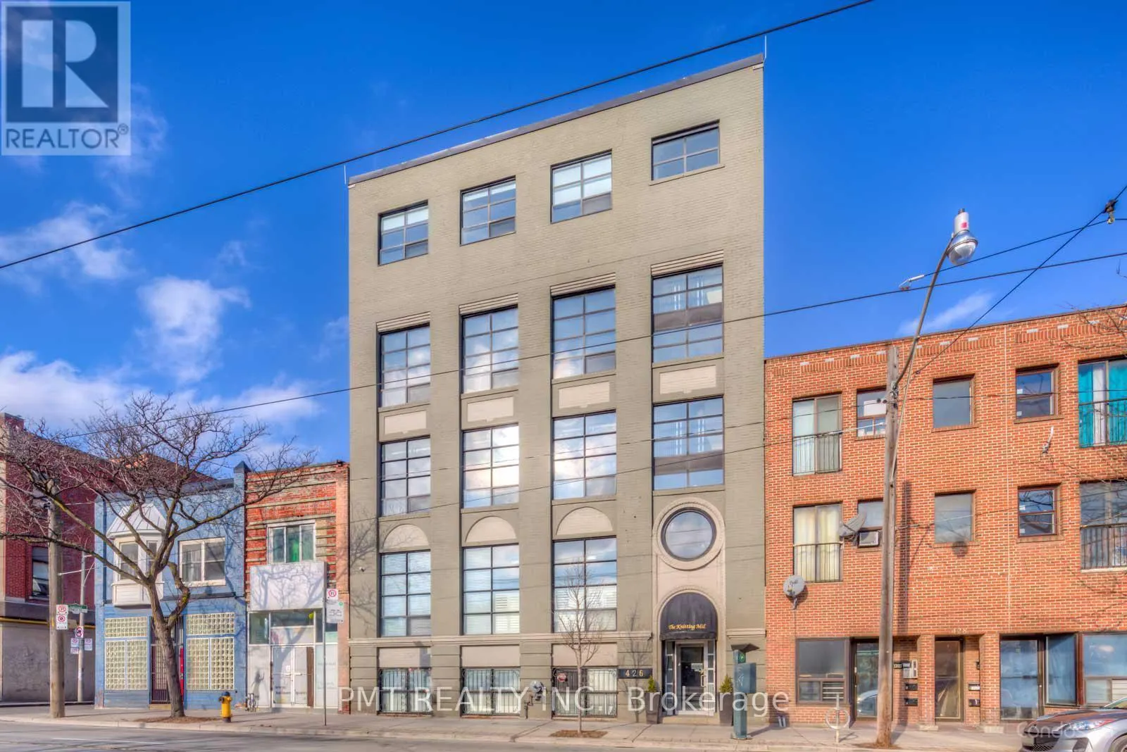 401 - 426 QUEEN STREET E