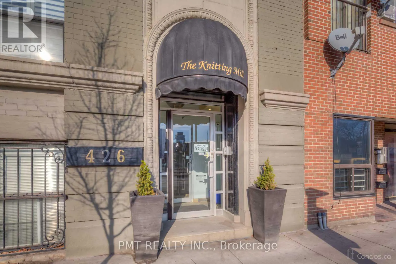 401 - 426 QUEEN STREET E