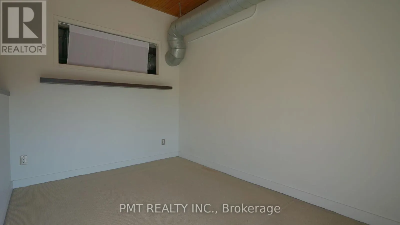 401 - 426 QUEEN STREET E