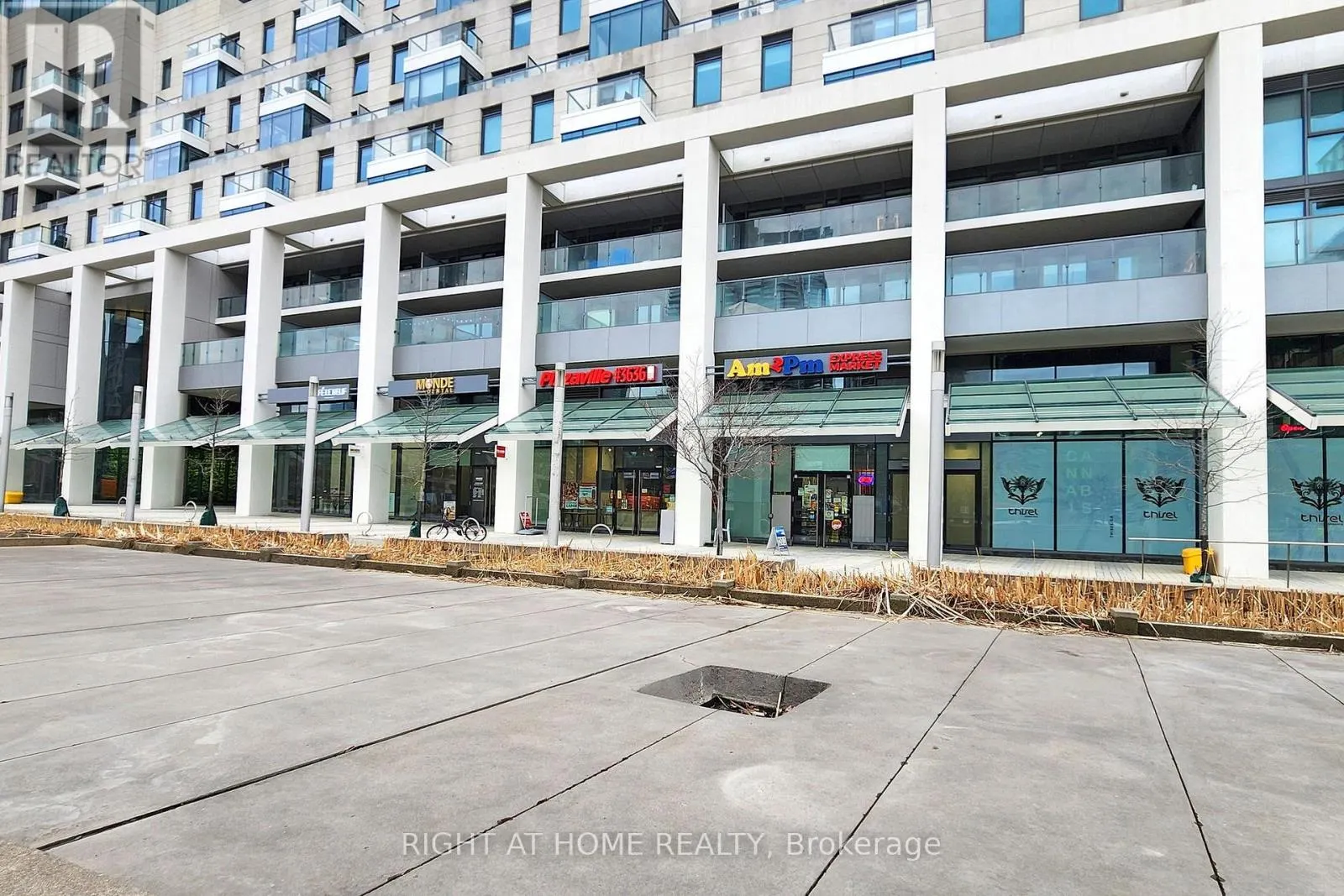 401 - 12 BONNYCASTLE STREET