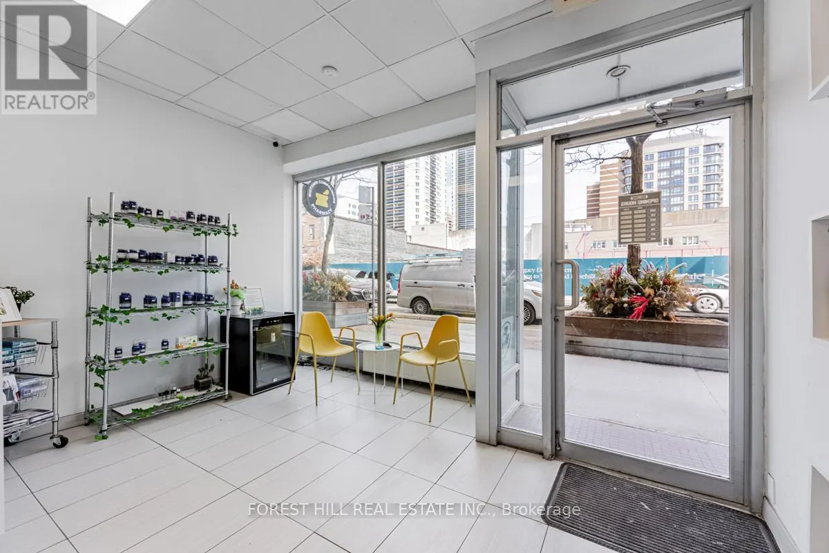 1398 YONGE STREET
