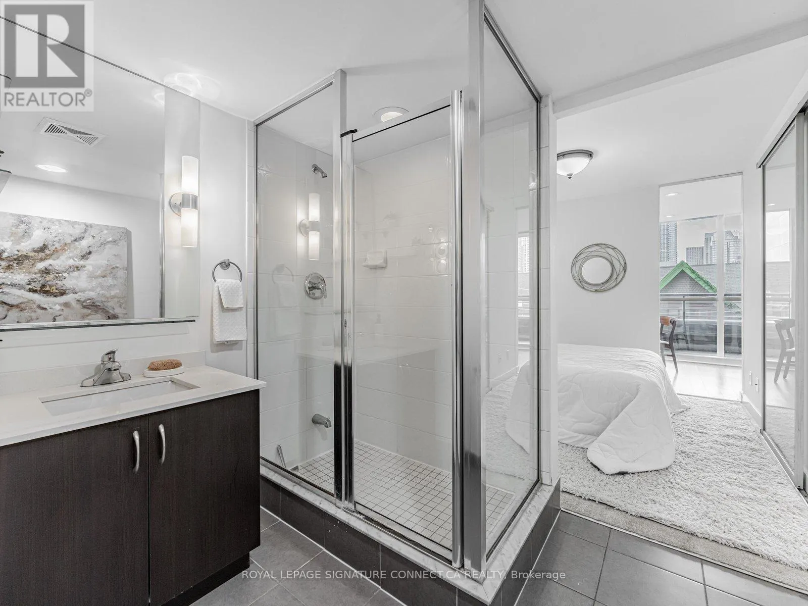407 - 320 RICHMOND STREET W