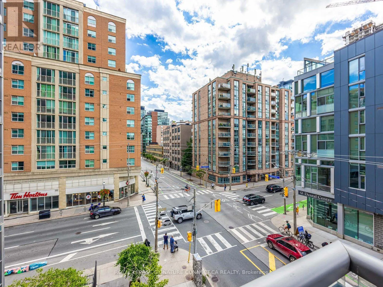 407 - 320 RICHMOND STREET W