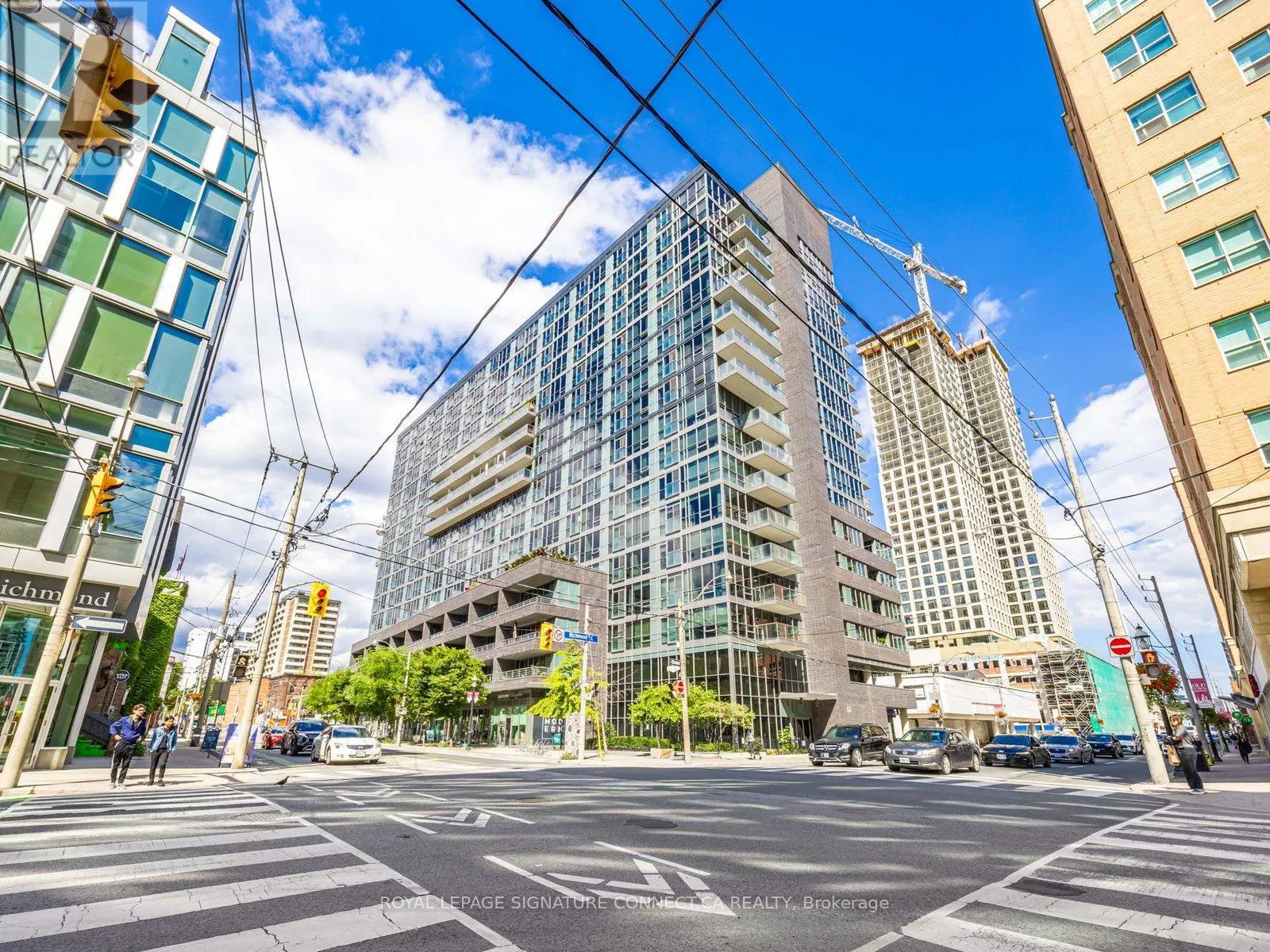 407 - 320 RICHMOND STREET W