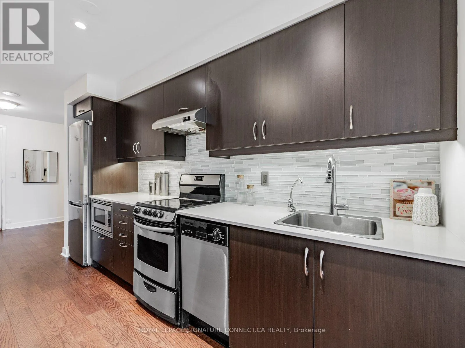 407 - 320 RICHMOND STREET W
