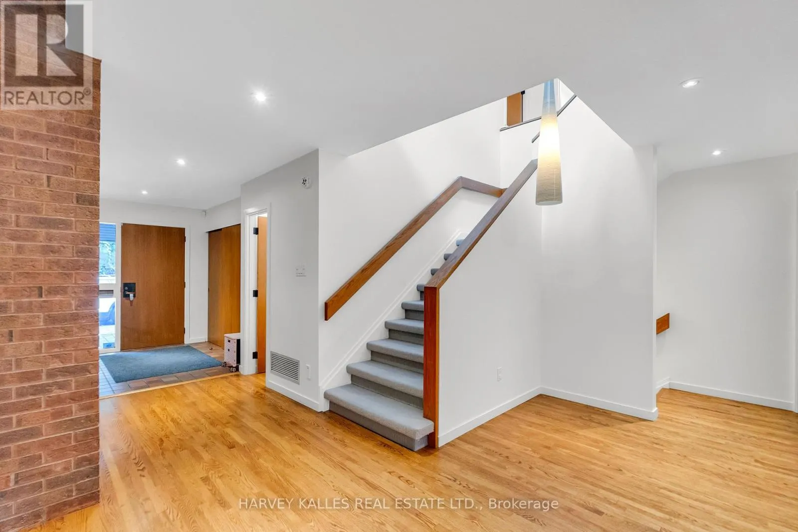 138 ROSEWELL AVENUE