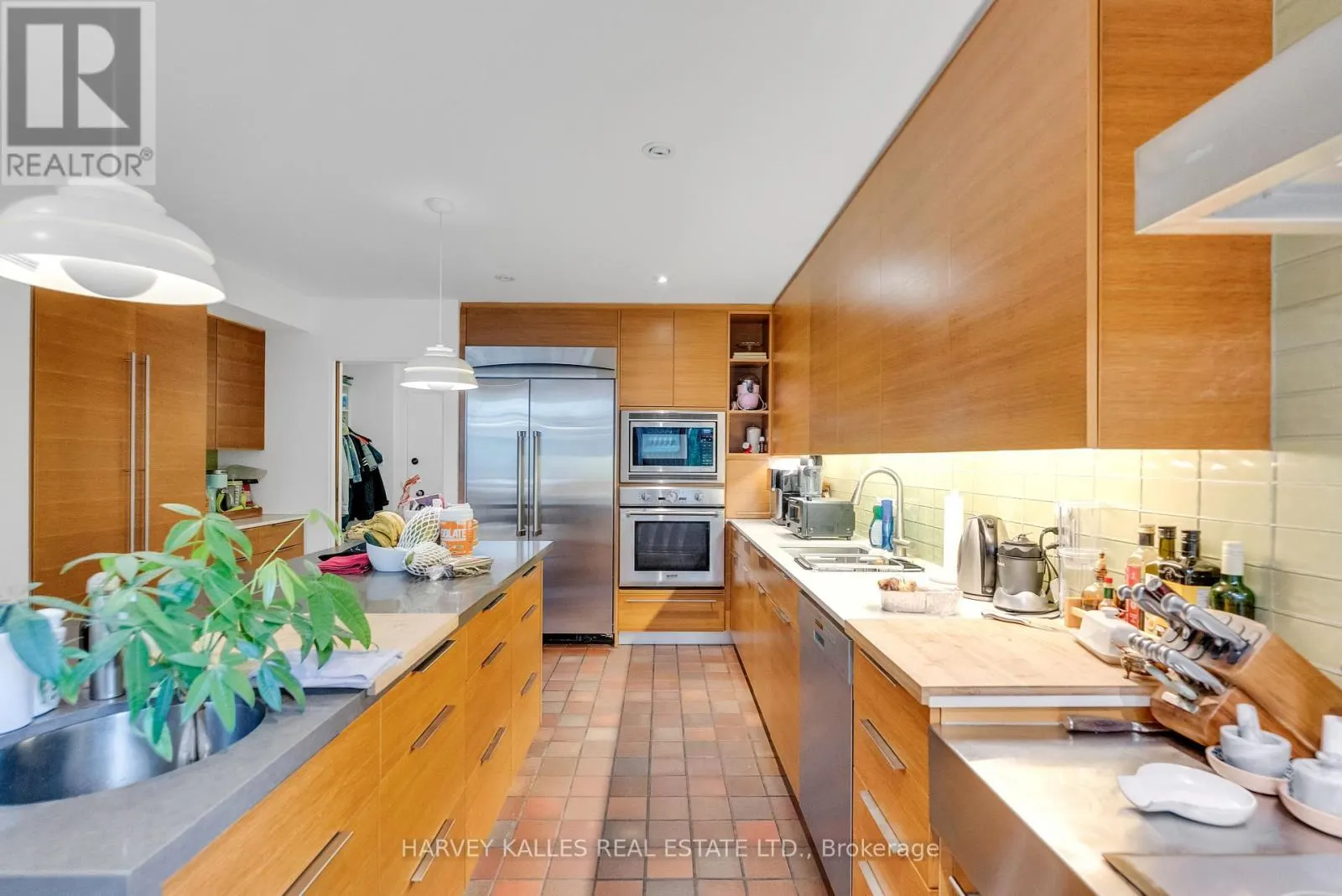 138 ROSEWELL AVENUE