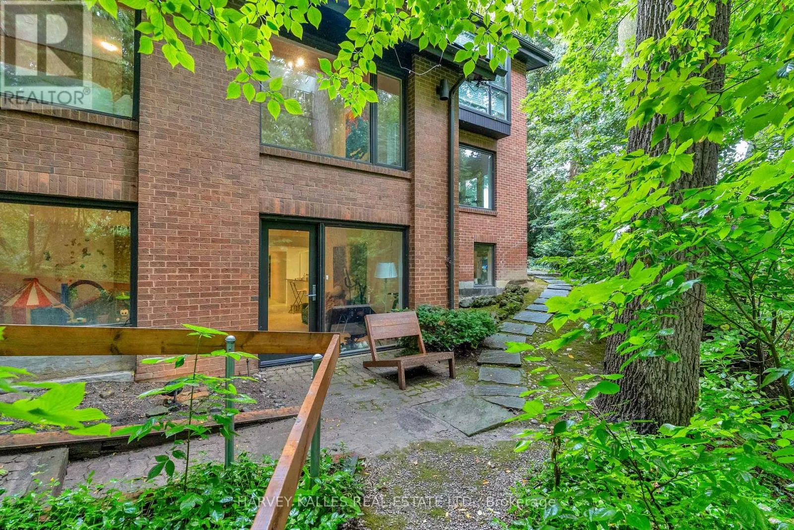 138 ROSEWELL AVENUE