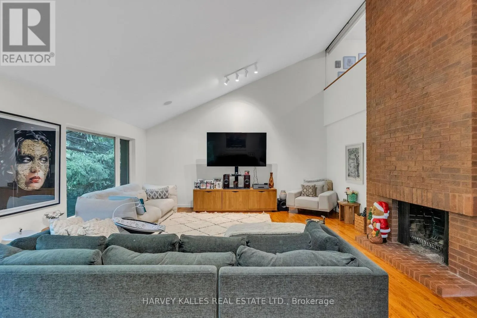 138 ROSEWELL AVENUE