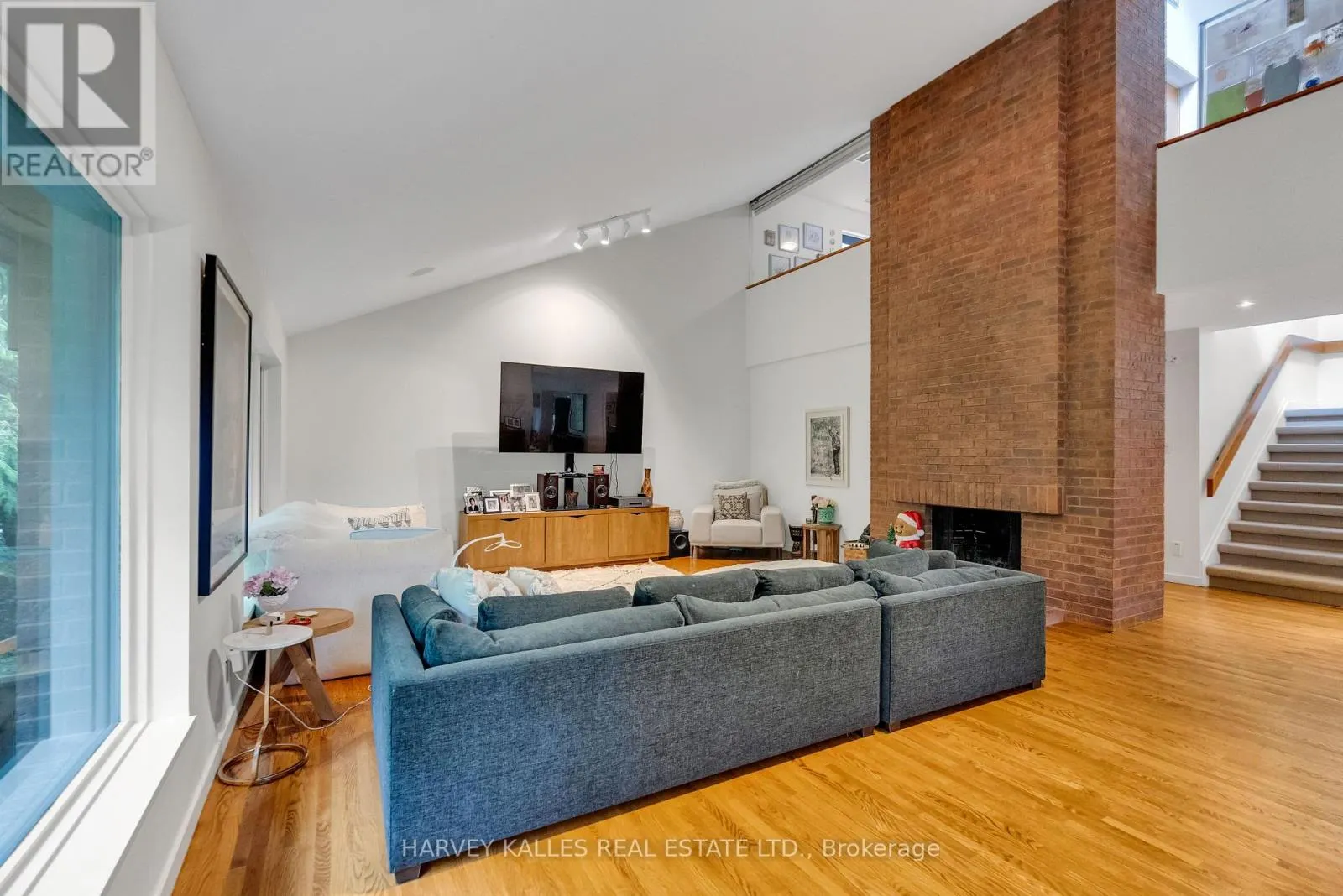 138 ROSEWELL AVENUE