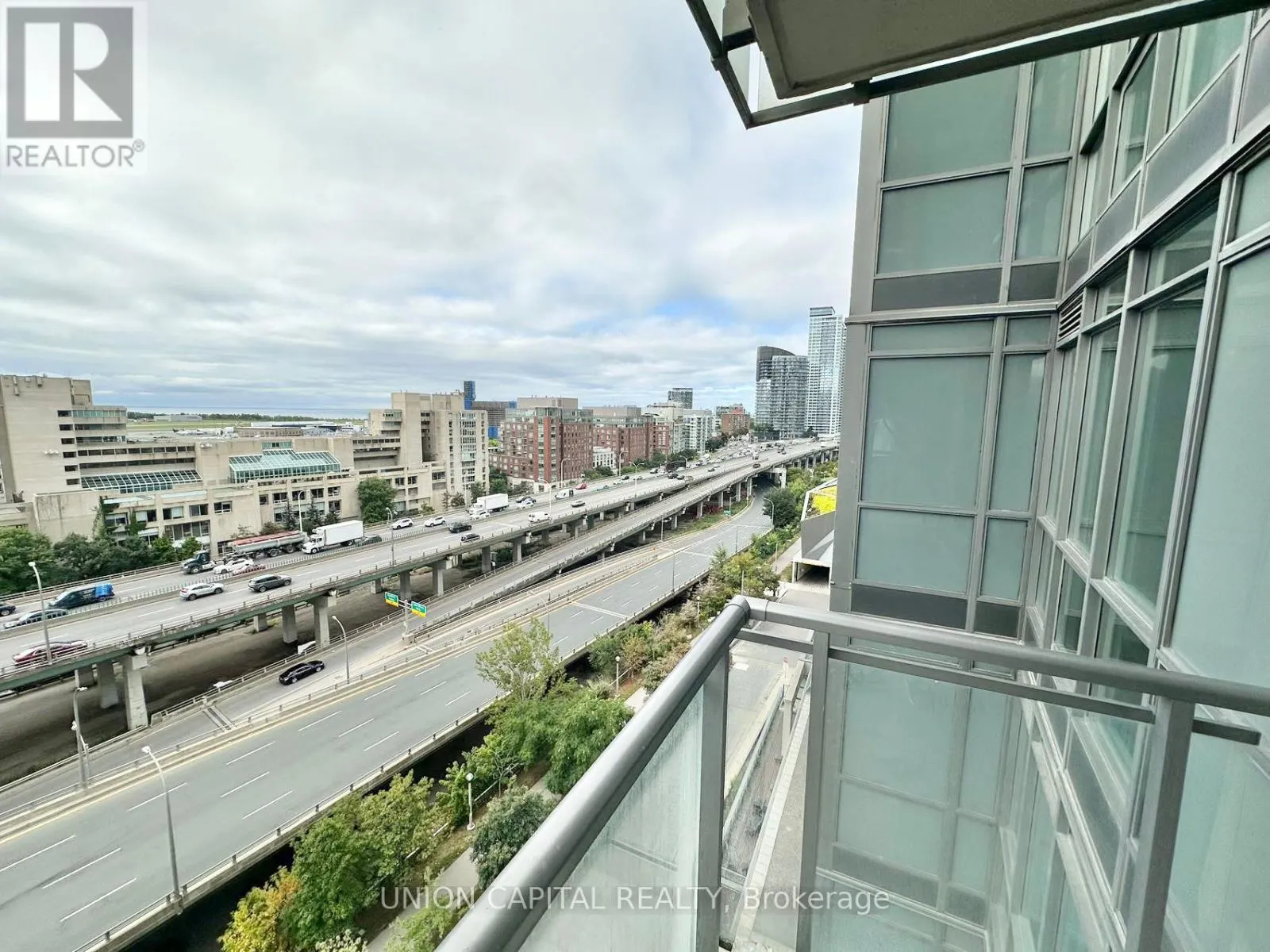 1212 - 11 BRUNEL COURT