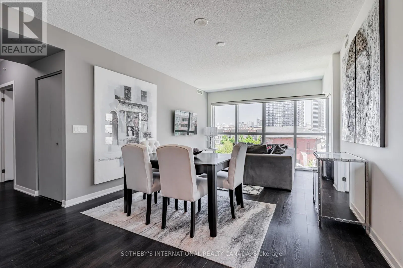 404 - 69 LYNN WILLIAMS STREET