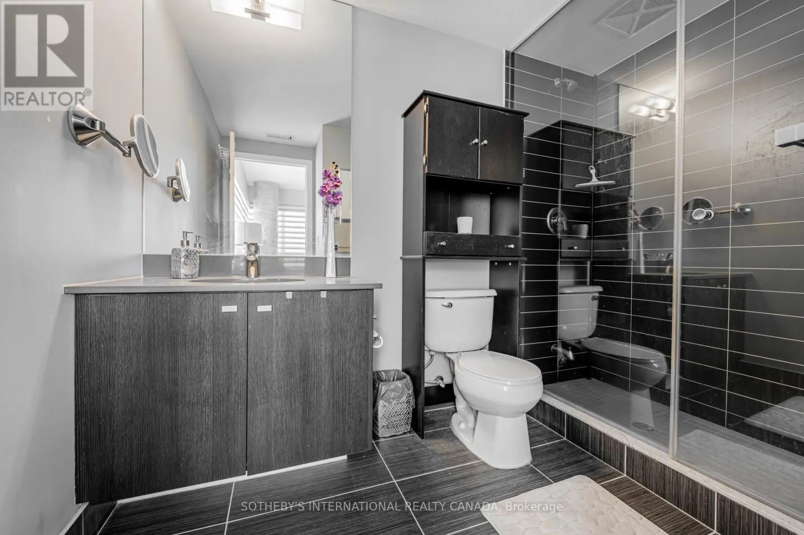 404 - 69 LYNN WILLIAMS STREET