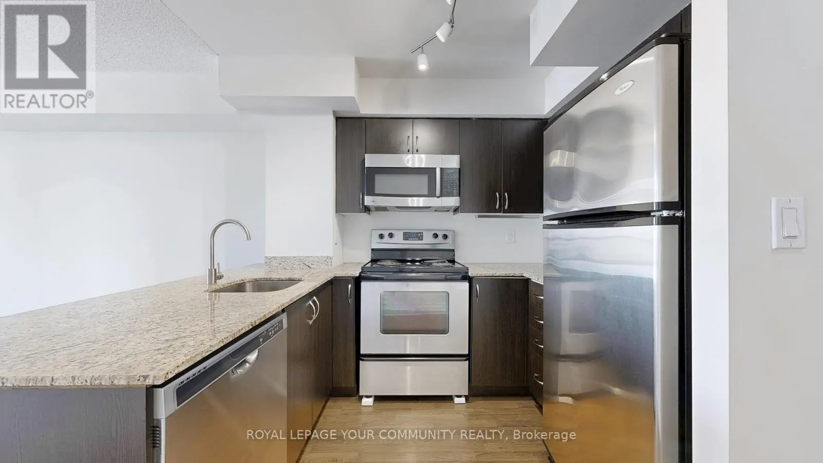 610 - 225 WELLESLEY STREET