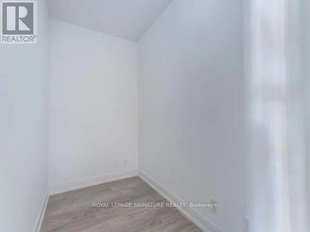3215 - 181 DUNDAS STREET E
