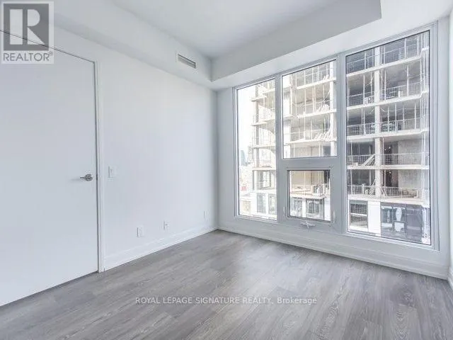 3215 - 181 DUNDAS STREET E