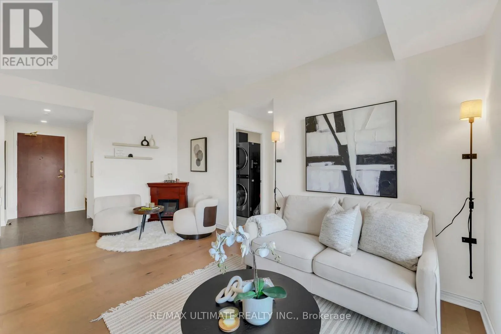 209 - 1750 BAYVIEW AVENUE
