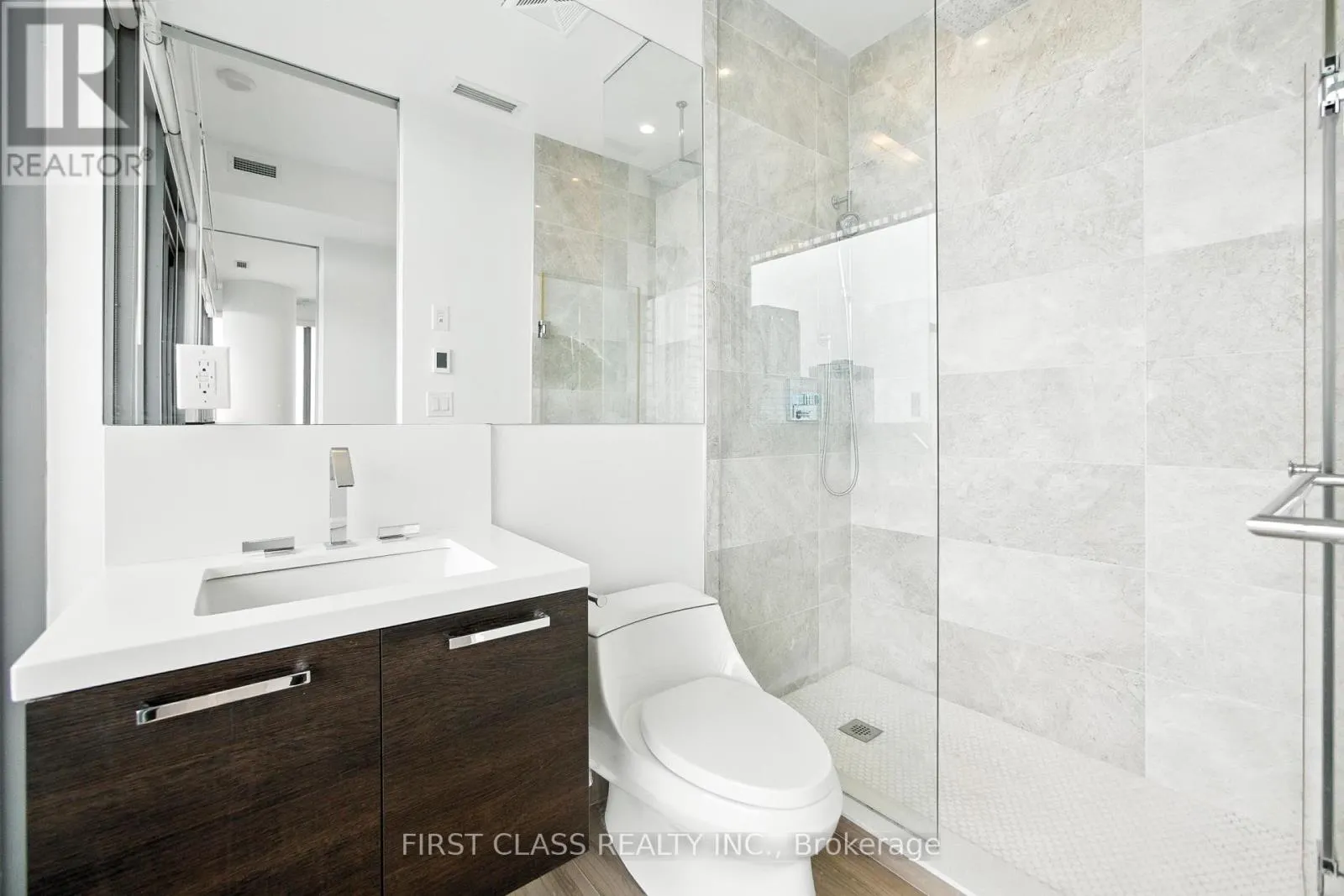 4804 - 42 CHARLES STREET E
