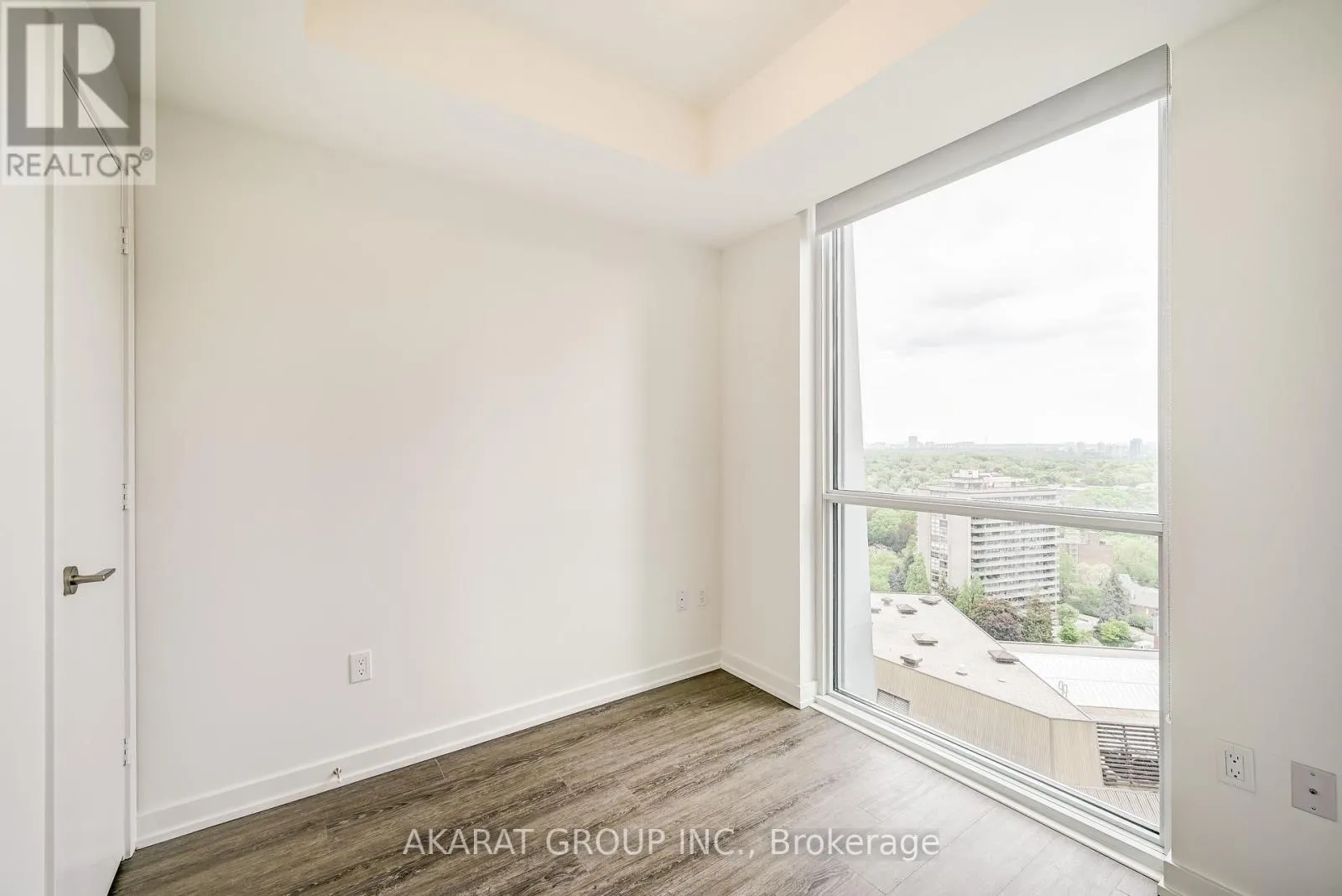 1711 - 1 YORKVILLE AVENUE