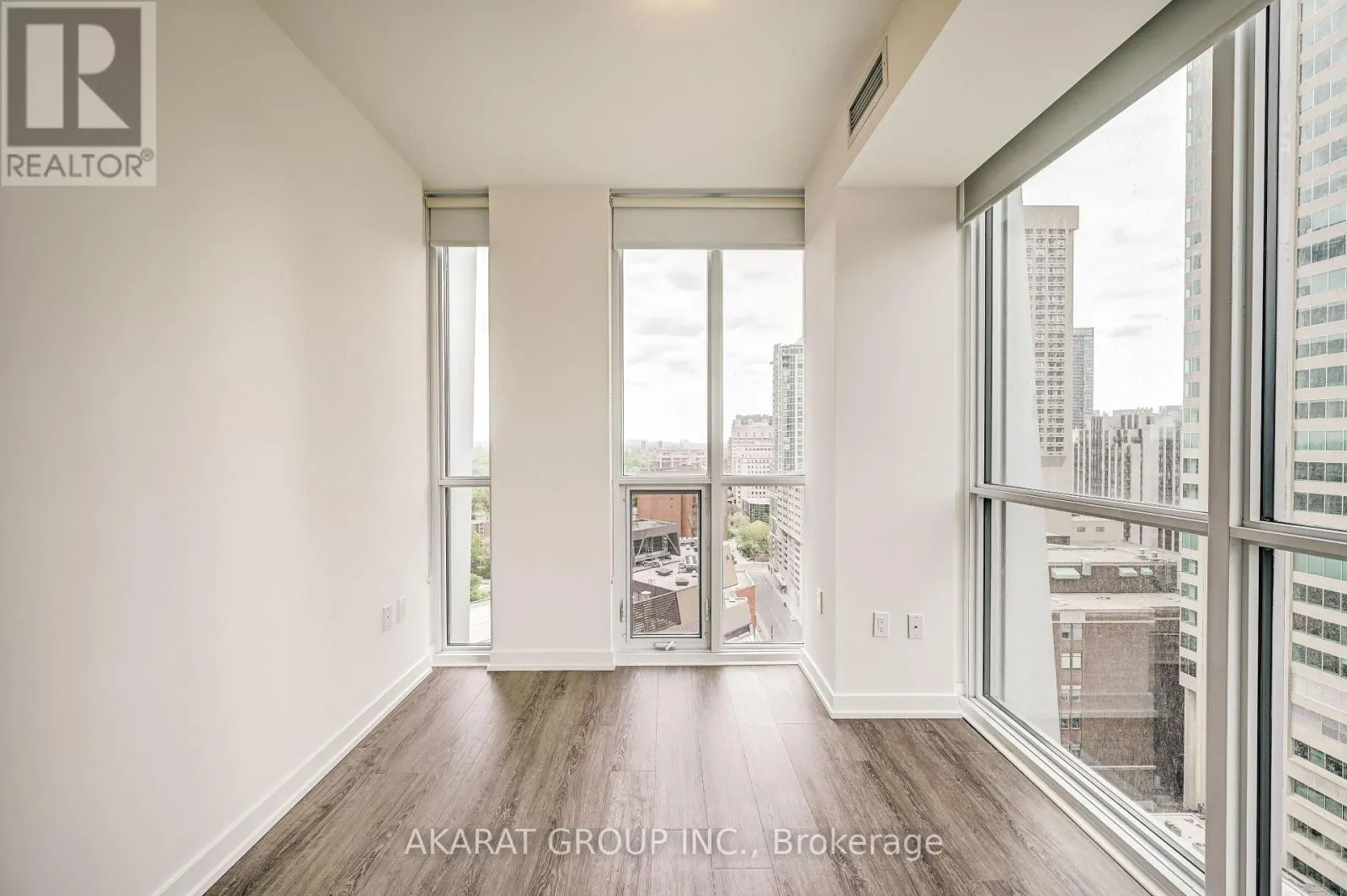 1711 - 1 YORKVILLE AVENUE