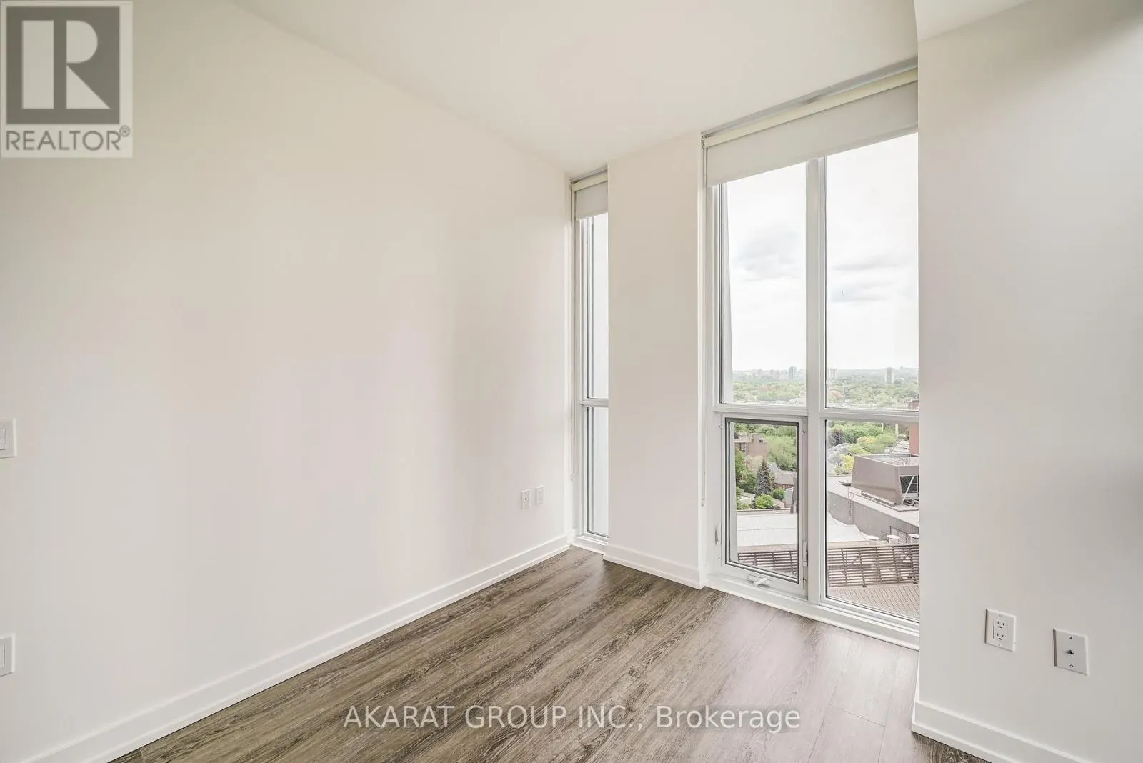 1711 - 1 YORKVILLE AVENUE