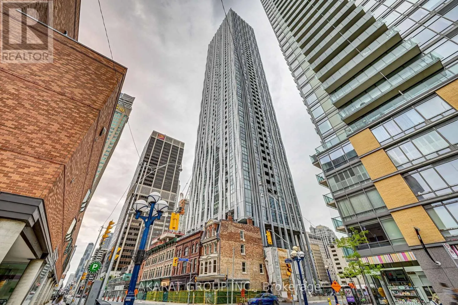1711 - 1 YORKVILLE AVENUE