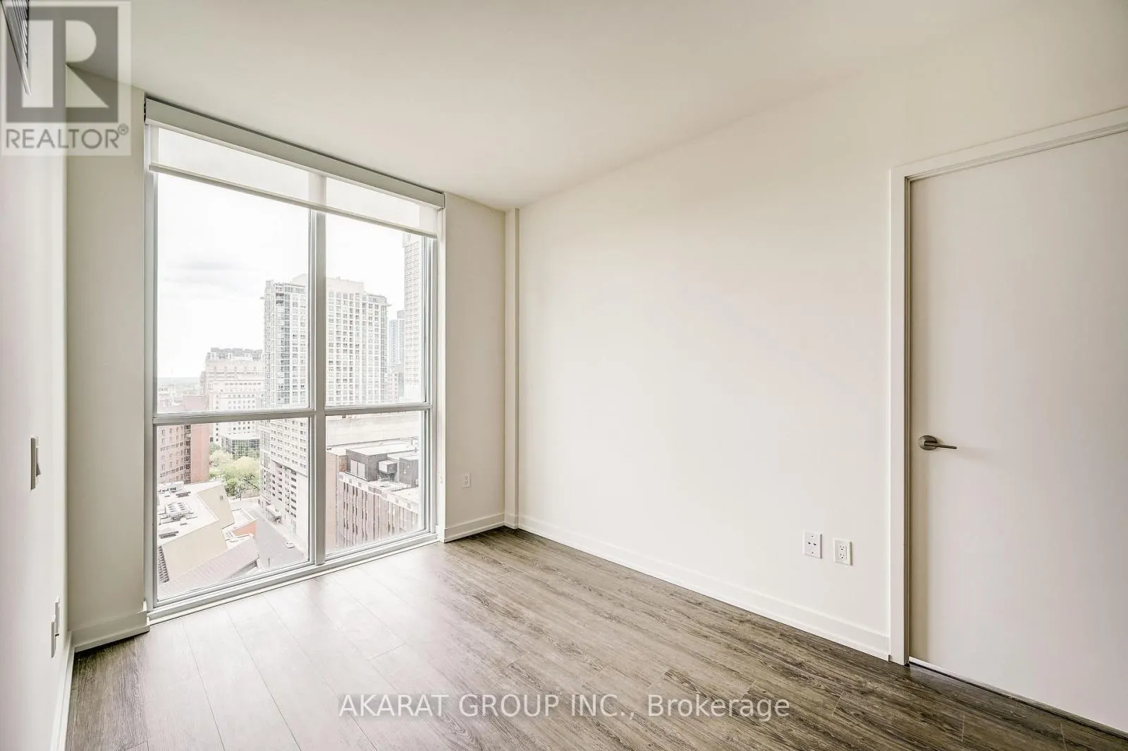 1711 - 1 YORKVILLE AVENUE