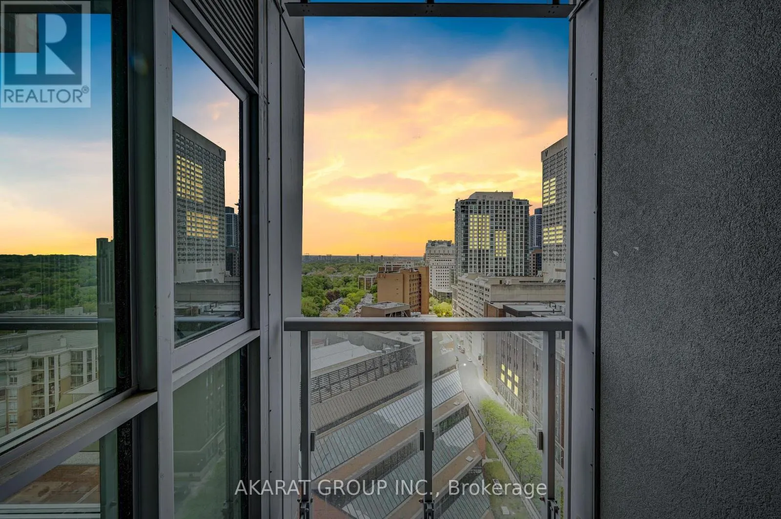 1711 - 1 YORKVILLE AVENUE