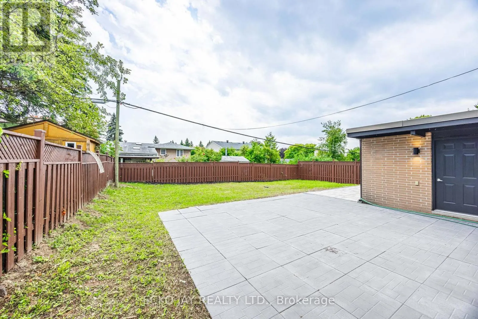 32 HIRONDELLE PLACE