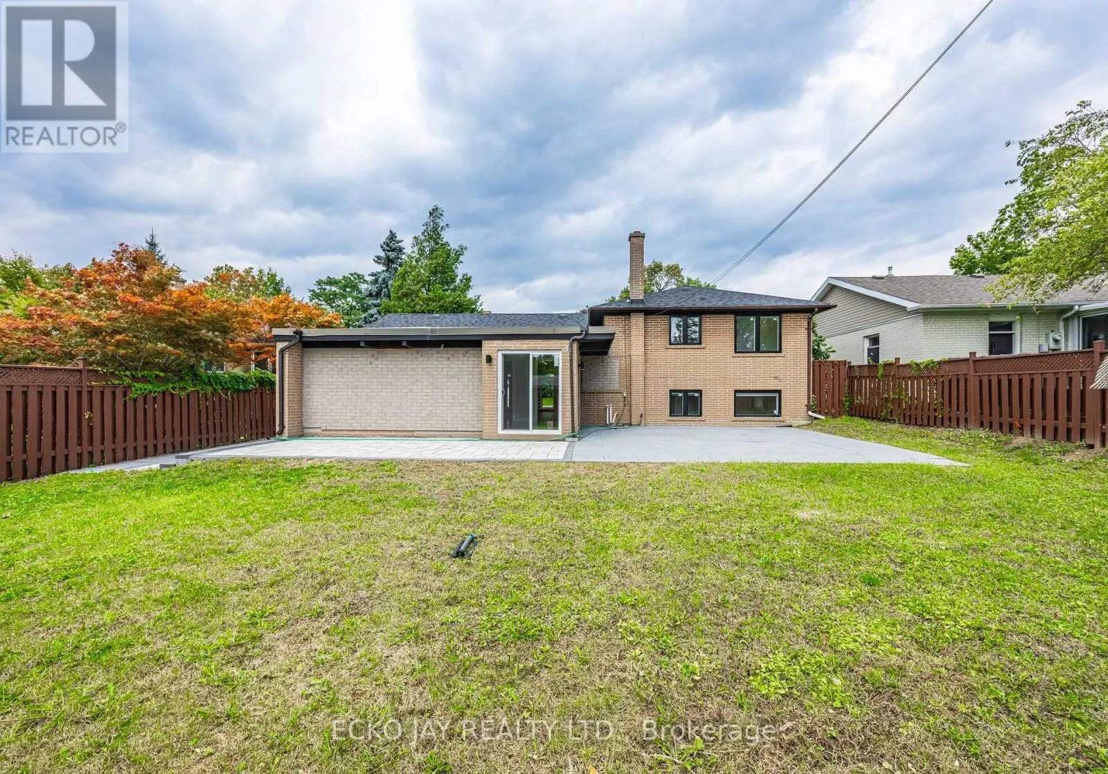 32 HIRONDELLE PLACE