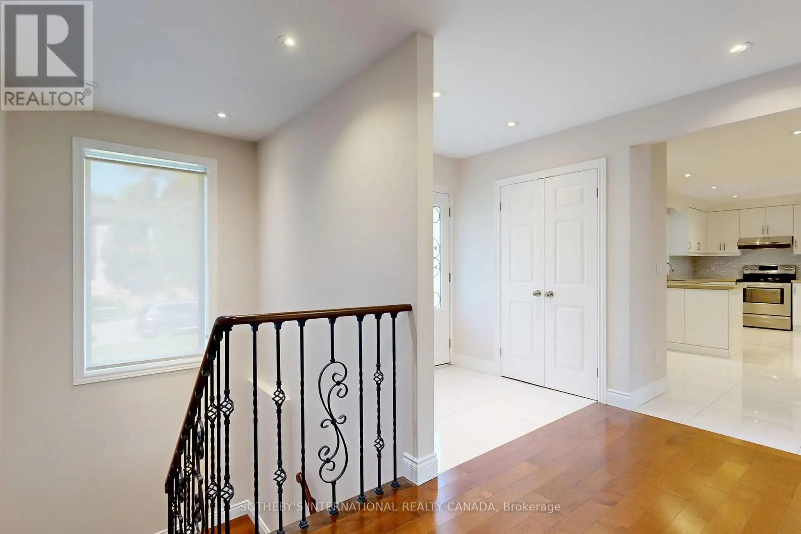 11 TETBURY CRESCENT