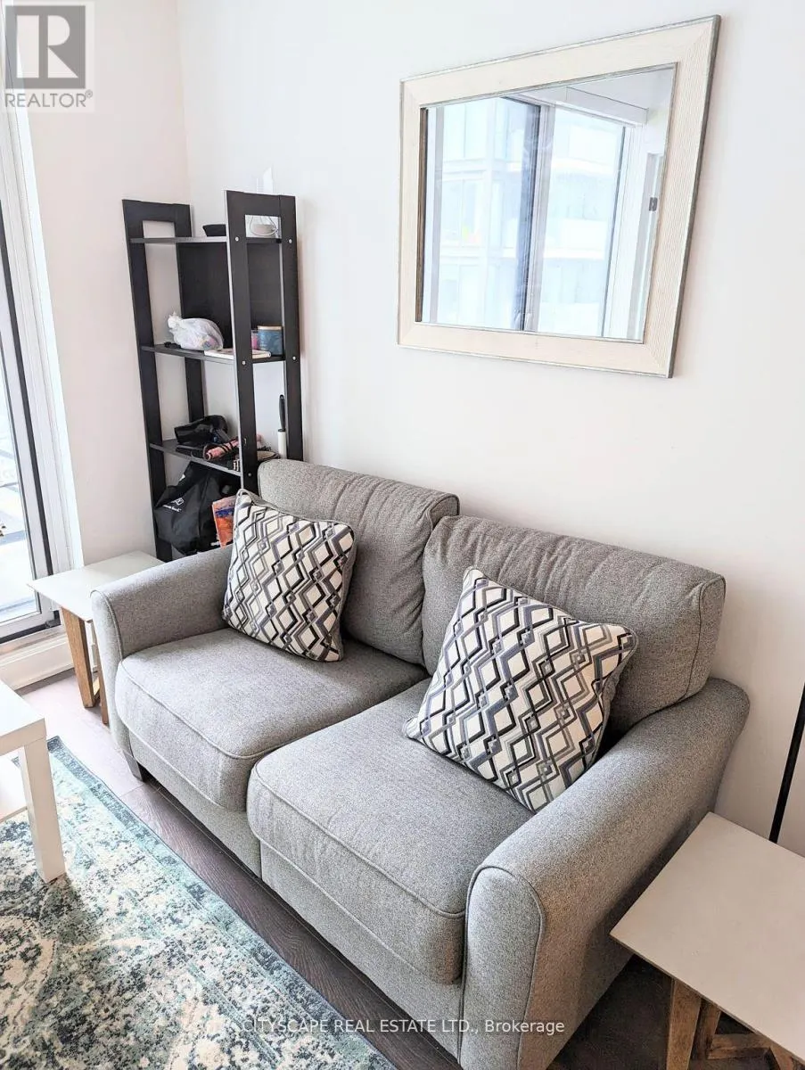 2701 - 115 BLUE JAYS WAY