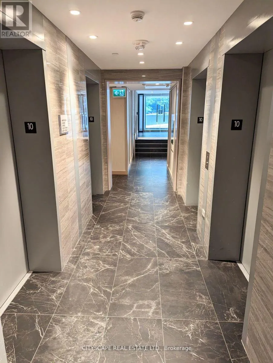 2701 - 115 BLUE JAYS WAY