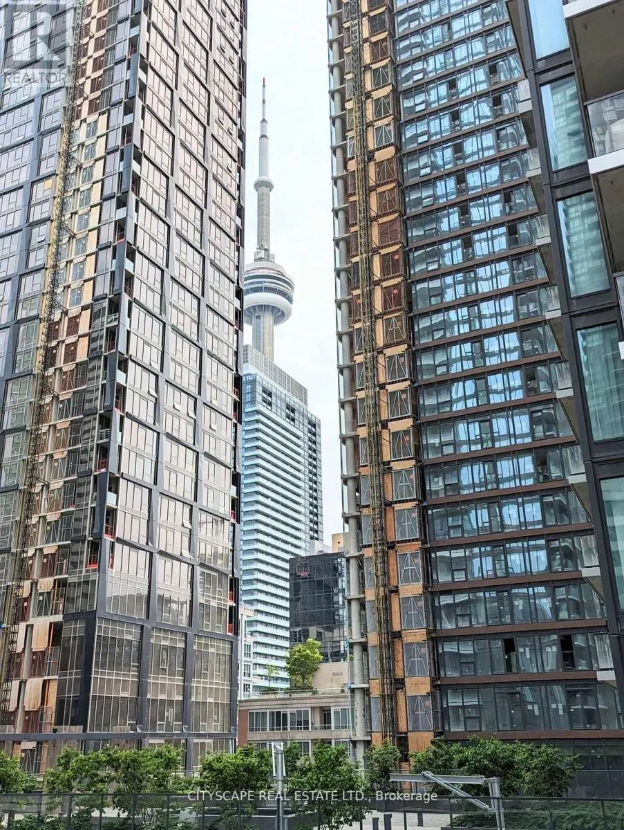 2701 - 115 BLUE JAYS WAY