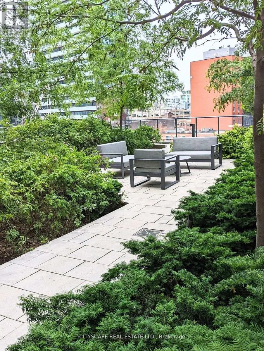 2701 - 115 BLUE JAYS WAY