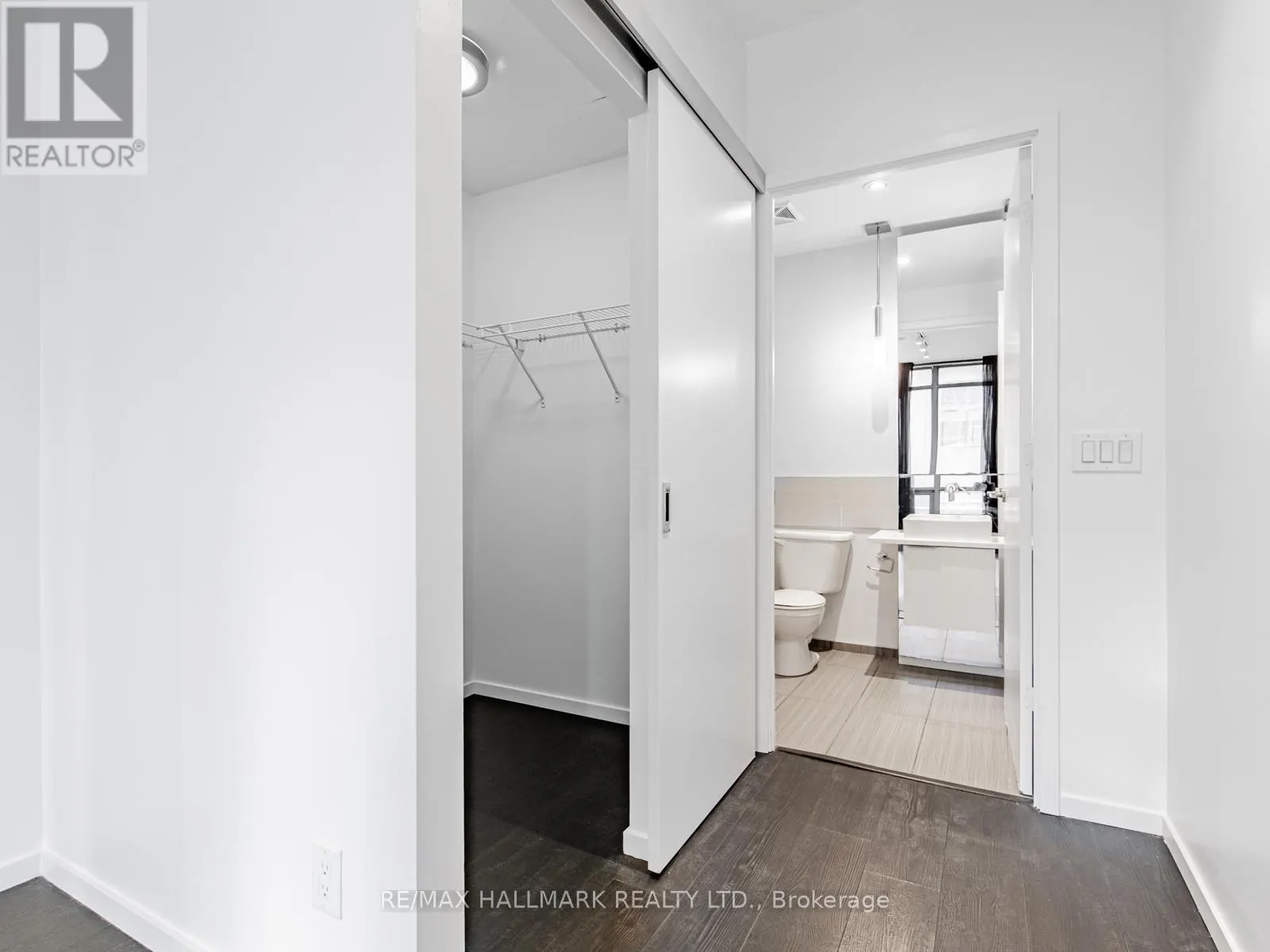 507 - 8 CHARLOTTE STREET