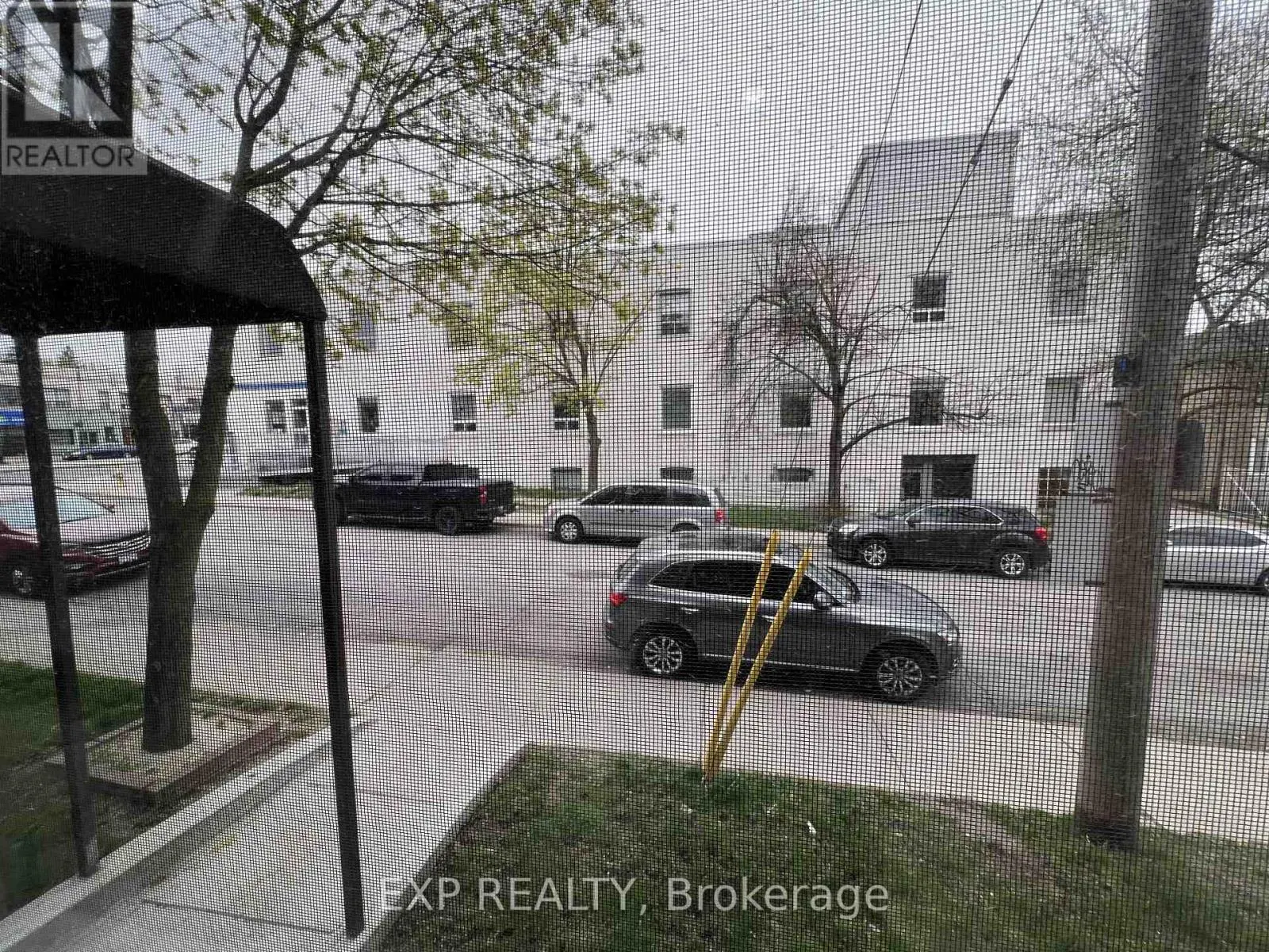 1DL - 100 GREENSIDES AVENUE