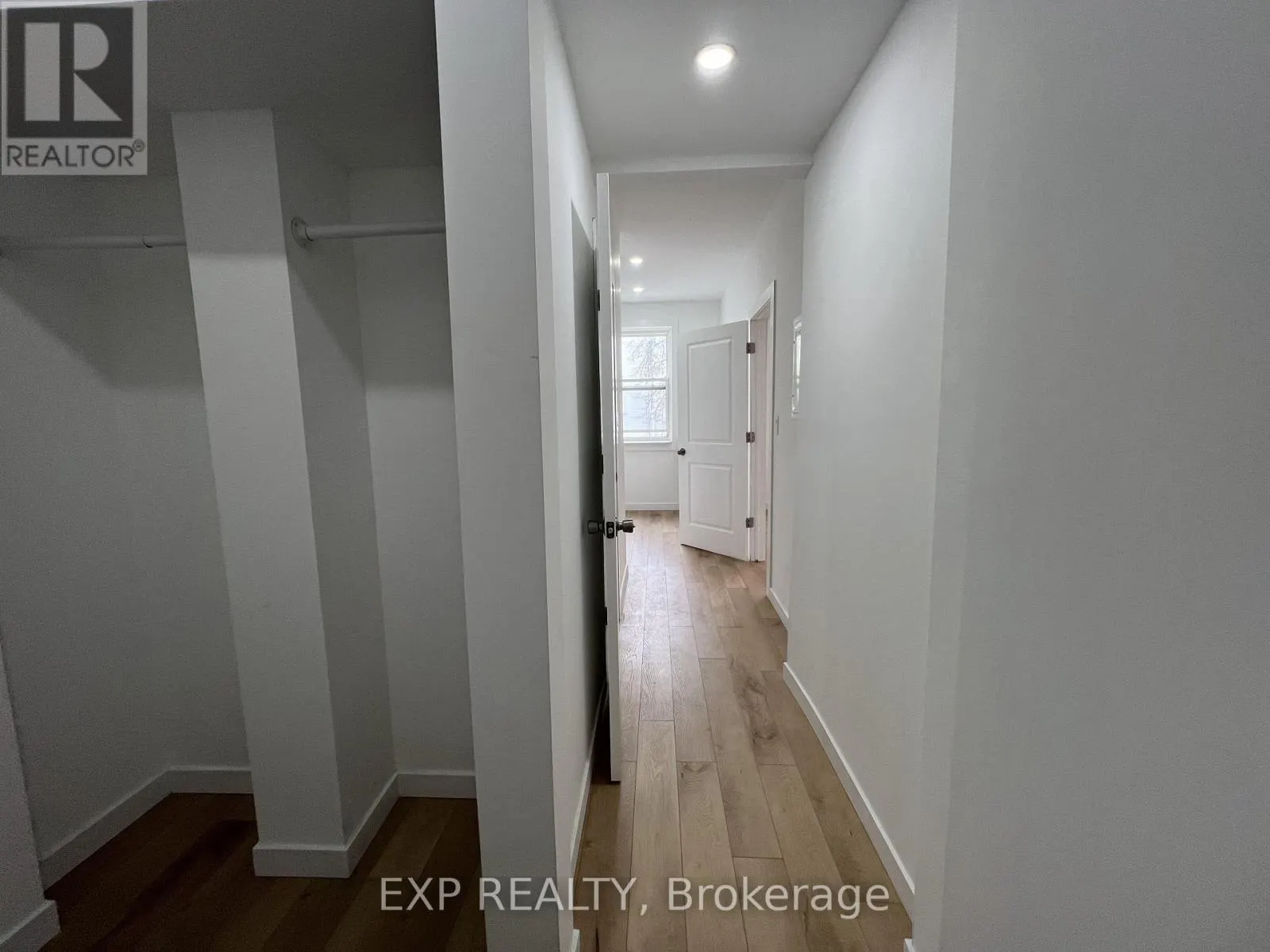 1DL - 100 GREENSIDES AVENUE