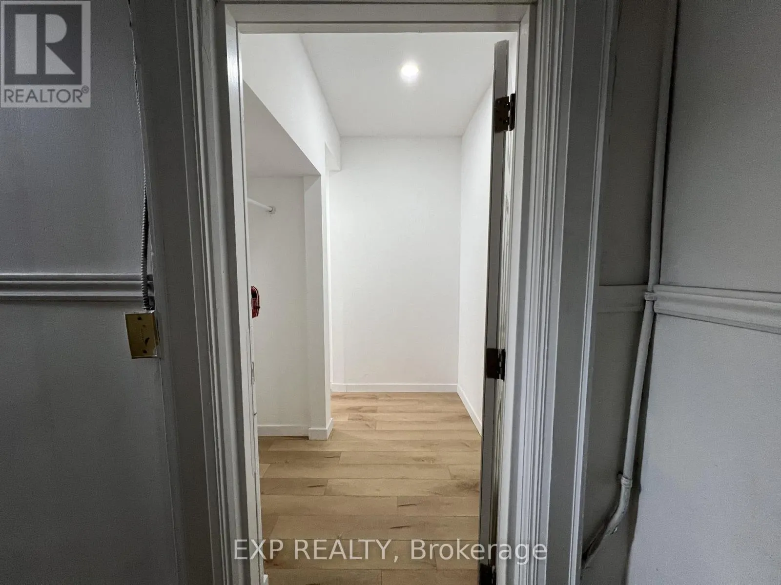 1DL - 100 GREENSIDES AVENUE