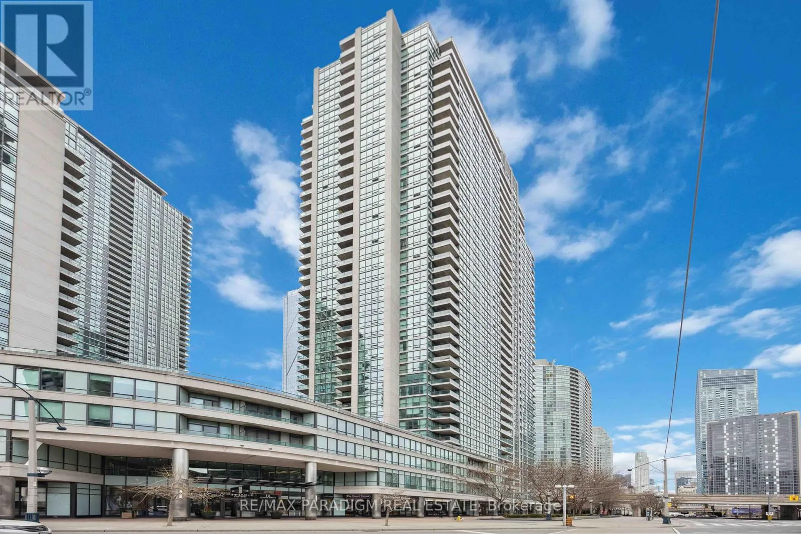 2512 - 16 YONGE STREET