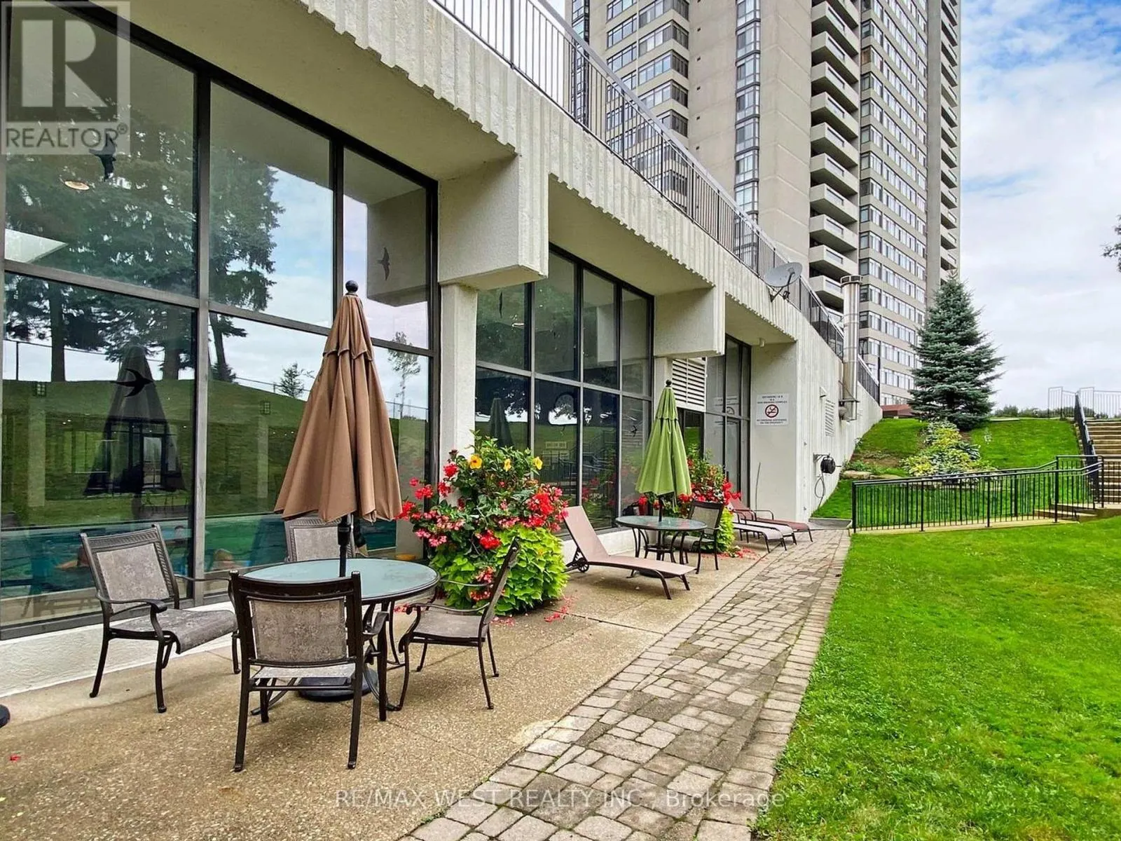 1108 - 1555 FINCH AVENUE E